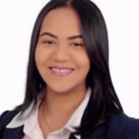 Meet your Posher, Maya - Picture 2 of 2